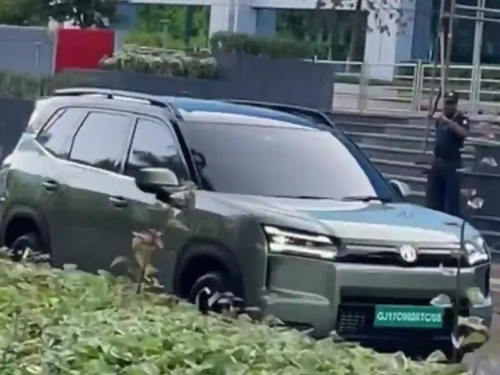 MG Hector Tomahawk EV Spotted
