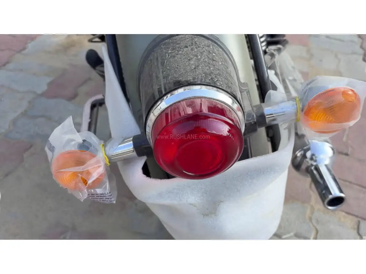Royal Enfield Classic 350 Gorkha Edition (4) Royal Enfield Gorkha Edition